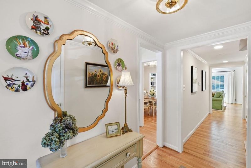 1168 Wimbledon Dr, Mclean, VA 22101