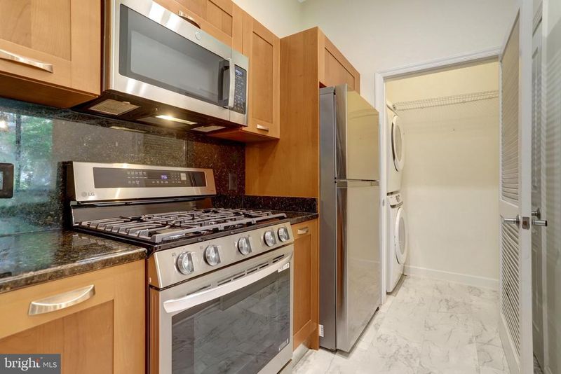 2451 Midtown Ave #104, Alexandria, VA 22303