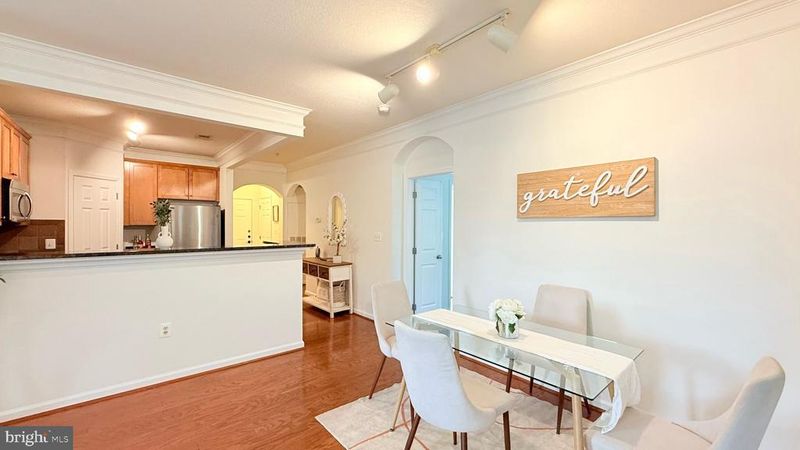 510 Sunset Ter SE #206, Leesburg, VA 20175