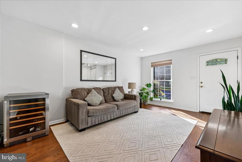 13549 Deerwater Dr #7-B, Germantown, MD 20874