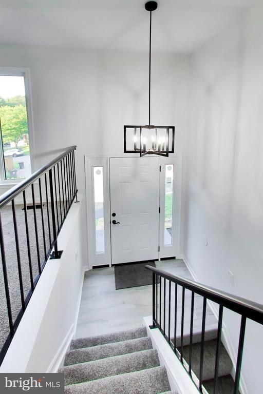 8802 Rosanne Ct, Clinton, MD 20735