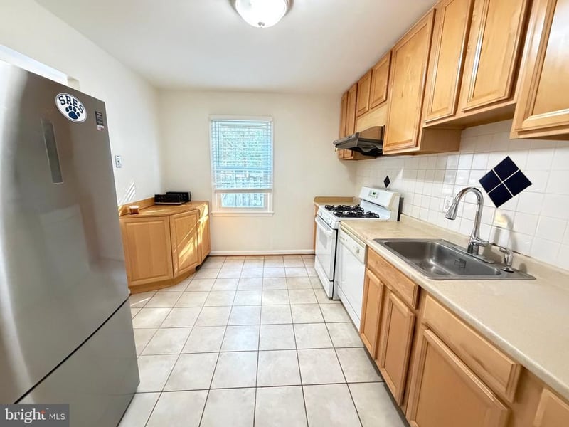 5055 Tibbitt Ln, Burke, VA 22015