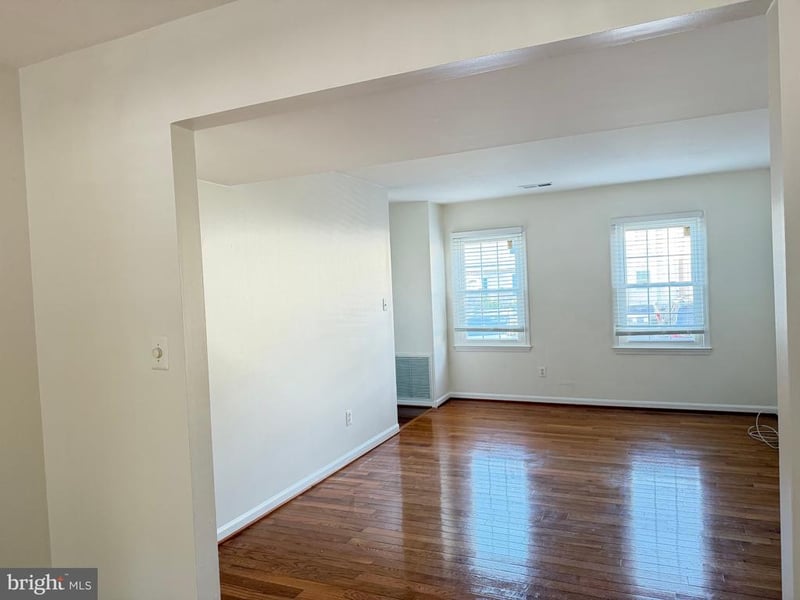 5055 Tibbitt Ln, Burke, VA 22015
