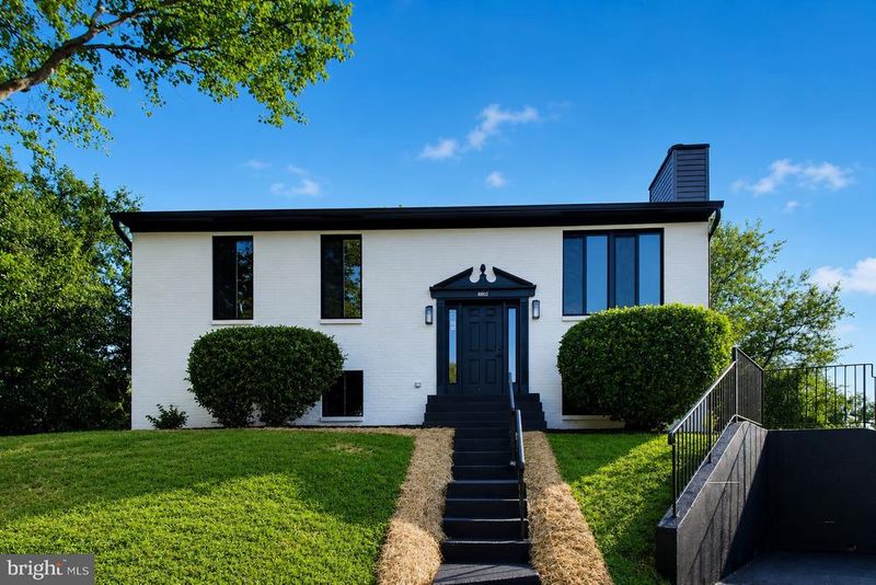 8802 Rosanne Ct, Clinton, MD 20735