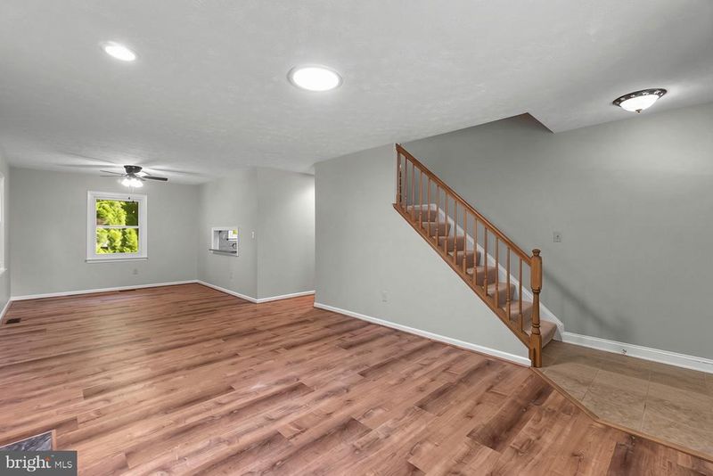 10302 Horn Ct, New Market, MD 21774