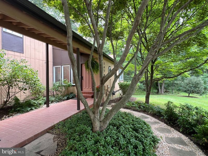14701 Fireside Dr, Silver Spring, MD 20905