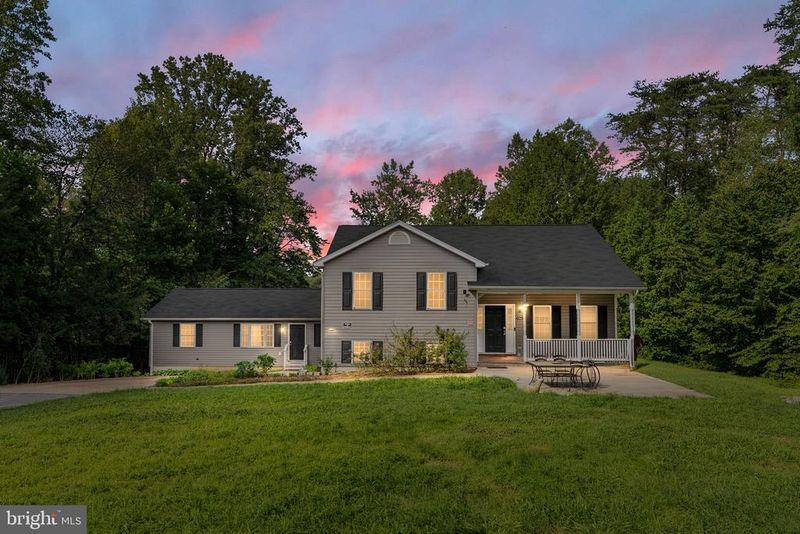 70 Grove Ln, Fredericksburg, VA 22406