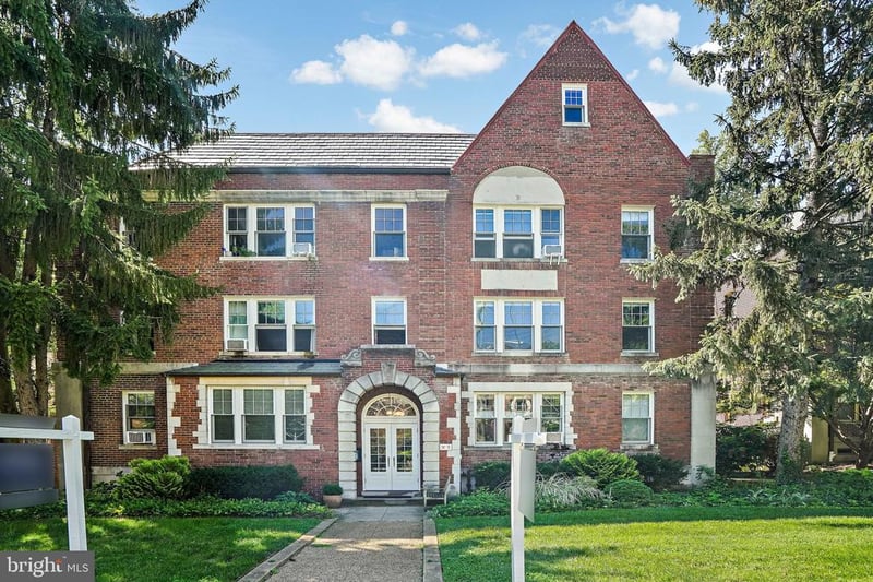3018 Porter St NW #201, Washington, DC 20008
