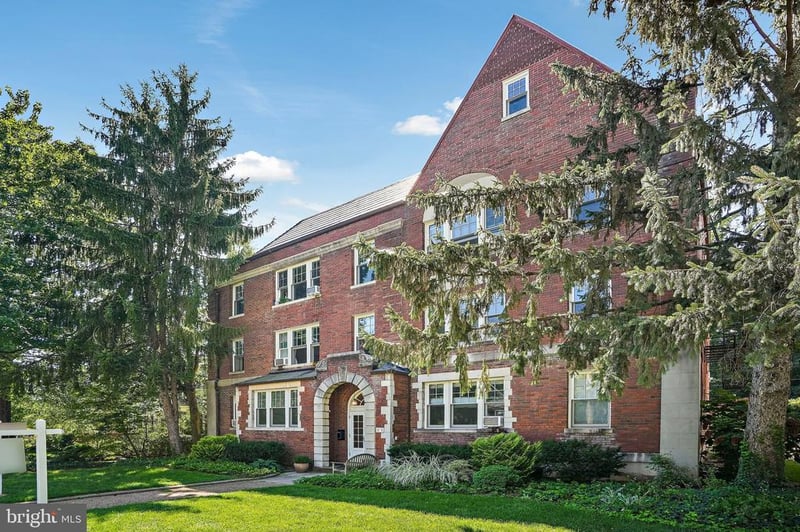 3018 Porter St NW #201, Washington, DC 20008