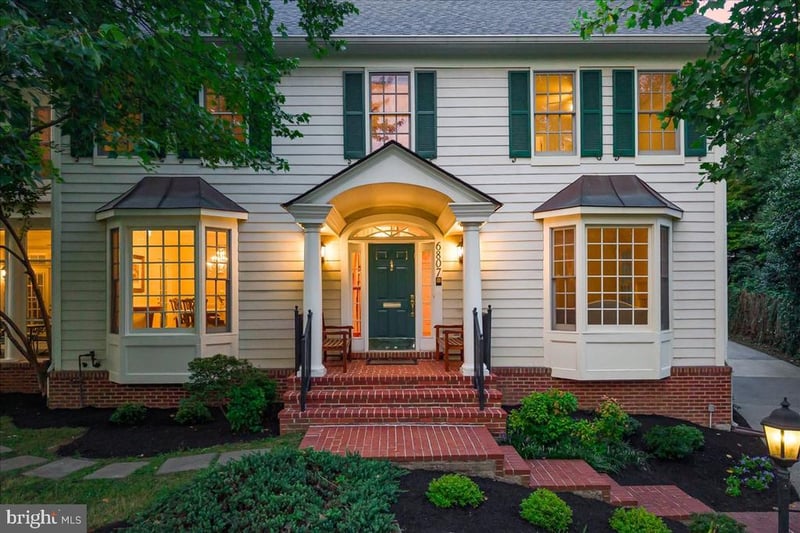 6807 Meadow Ln, Chevy Chase, MD 20815