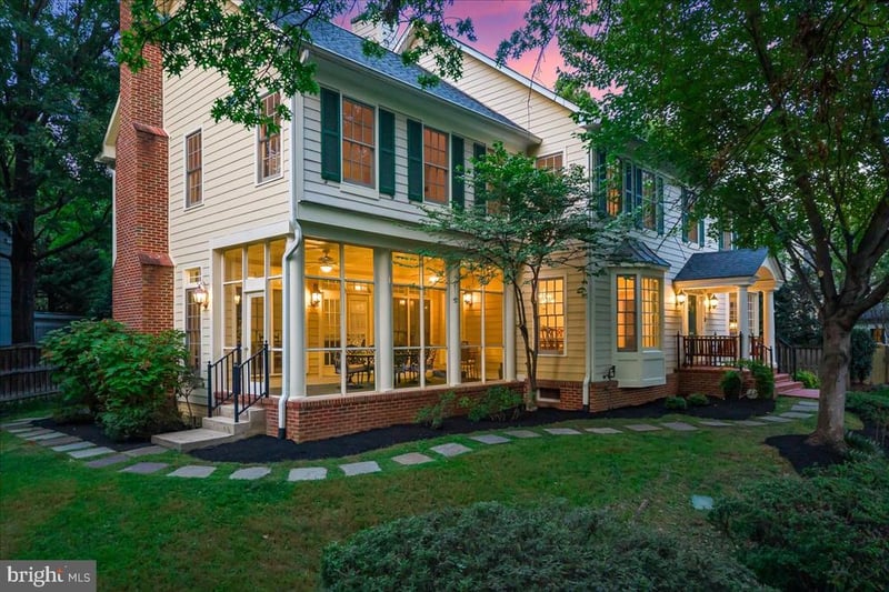 6807 Meadow Ln, Chevy Chase, MD 20815