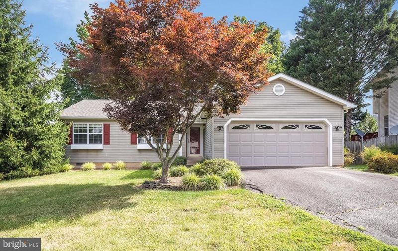 8 Taber Ct, Stafford, VA 22556