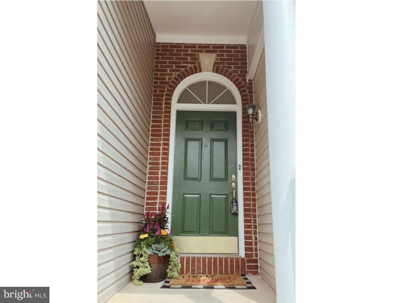 13102 Forest Mist Ln, Fairfax, VA 22033