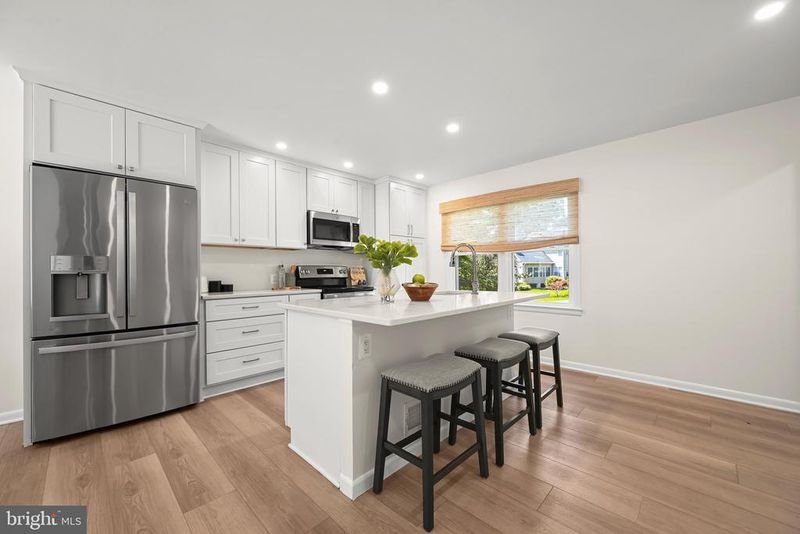 1243 Turkey Point Rd, Edgewater, MD 21037