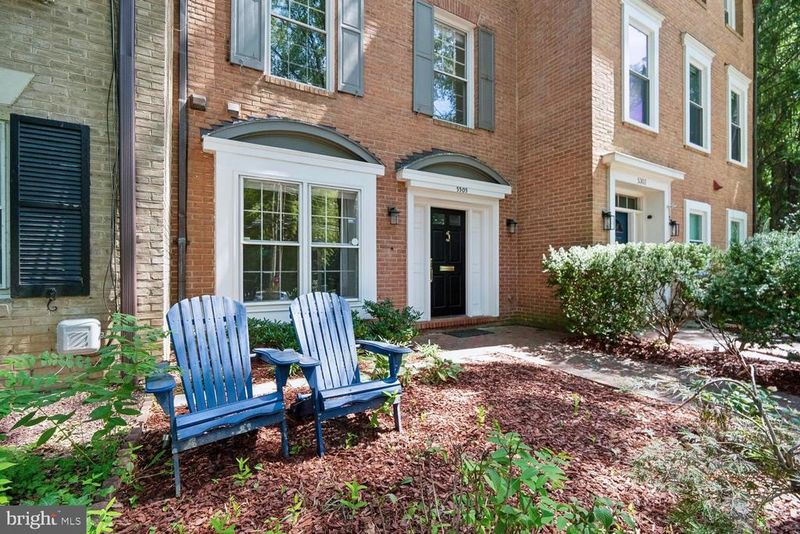 5305 Sherier Pl NW, Washington, DC 20016