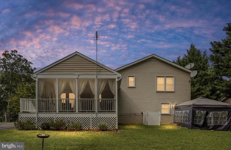 304 Bowen Dr, Fredericksburg, VA 22407