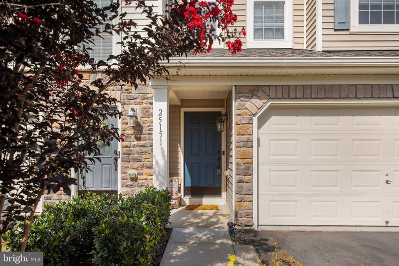 25151 Sweet Myrtle Sq, Aldie, VA 20105
