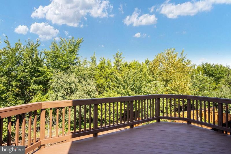 25151 Sweet Myrtle Sq, Aldie, VA 20105