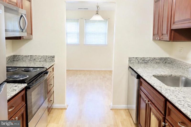 8605 Falls Run Rd NE #E, Ellicott City, MD 21043