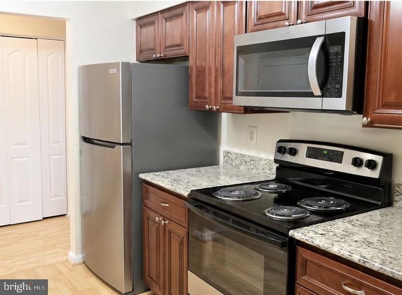 8605 Falls Run Rd NE #E, Ellicott City, MD 21043