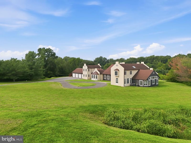 8250 White Pine Ct, Fulton, MD 20759