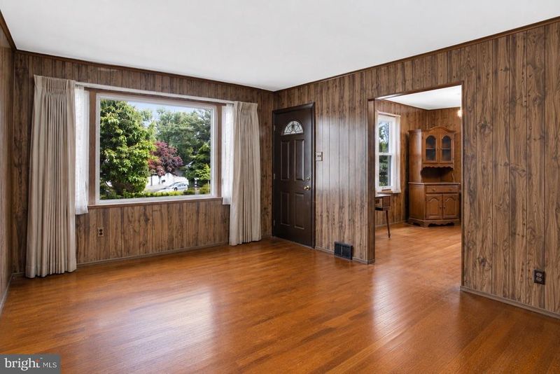 413 Laura Ave, Linthicum Heights, MD 21090
