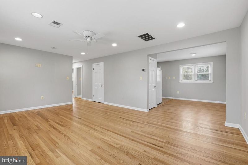 9017 Rhode Island Ave, College Park, MD 20740
