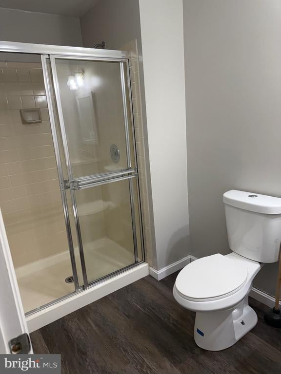 8502 Chase Glen Cir, Fairfax Station, VA 22039
