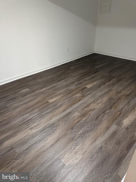 8502 Chase Glen Cir, Fairfax Station, VA 22039