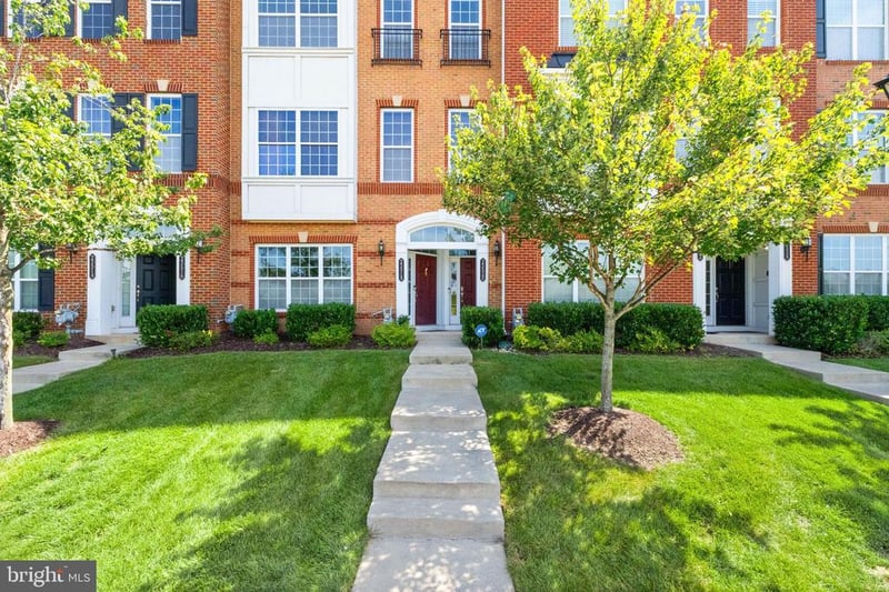 23520 Hopewell Manor Ter, Ashburn, VA 20148