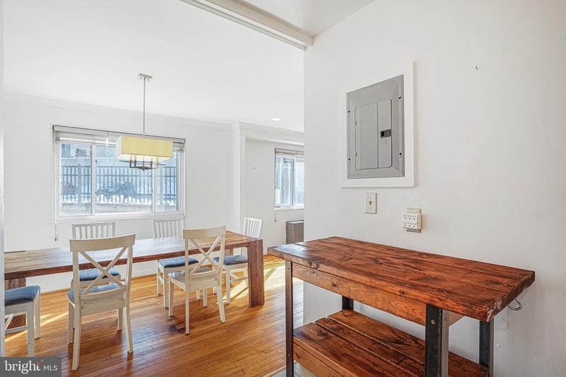 95 E Wayne Ave #209, Silver Spring, MD 20901