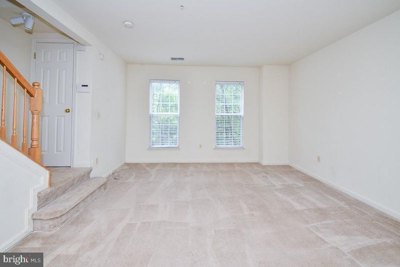 1537 Northern Neck Dr #201, Vienna, VA 22182