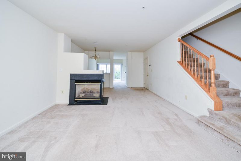 1537 Northern Neck Dr #201, Vienna, VA 22182