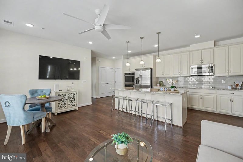 43091 Wynridge Dr #201, Broadlands, VA 20148