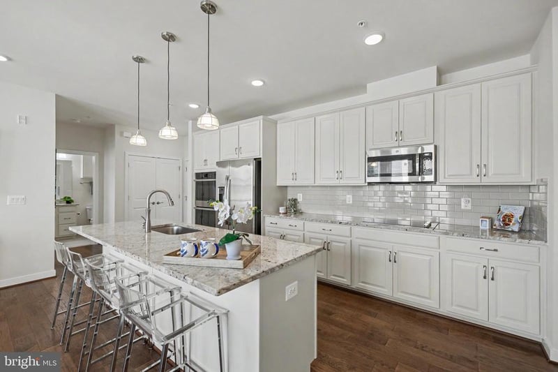43091 Wynridge Dr #201, Broadlands, VA 20148
