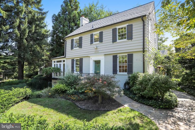 4224 Oakridge Ln, Chevy Chase, MD 20815