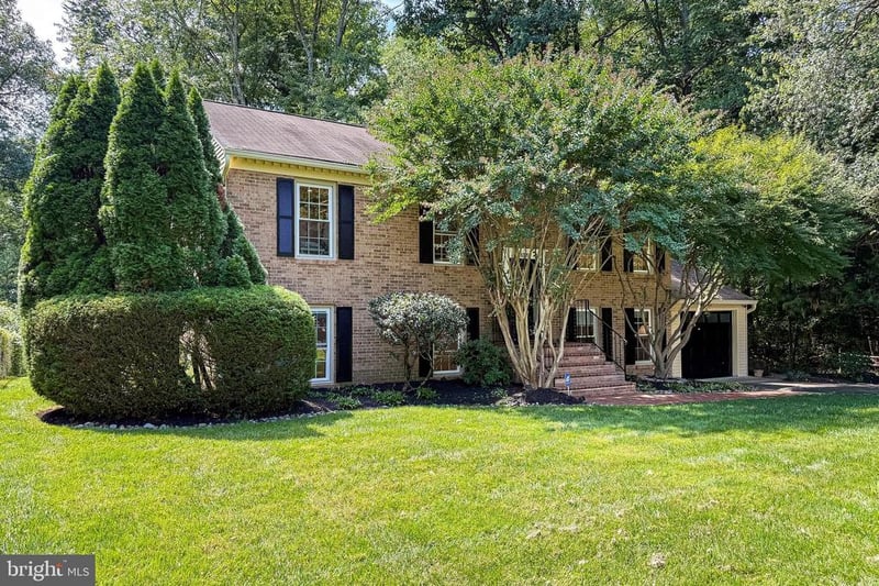10319 Cardinal Rd, Fairfax, VA 22030