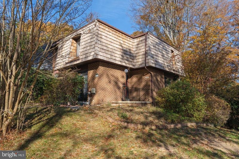 10855 Deborah Dr, Potomac, MD 20854