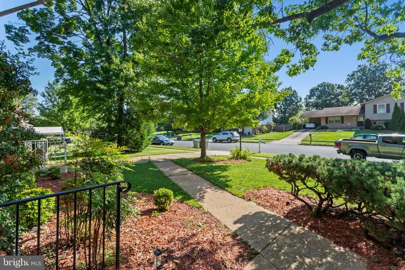 14808 Cranoke St, Centreville, VA 20120