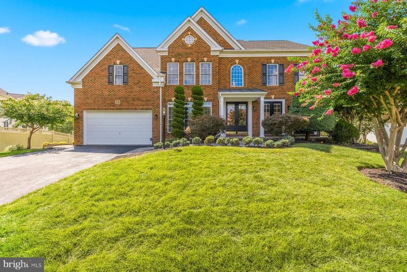 808 Colette Ct, Odenton, MD 21113