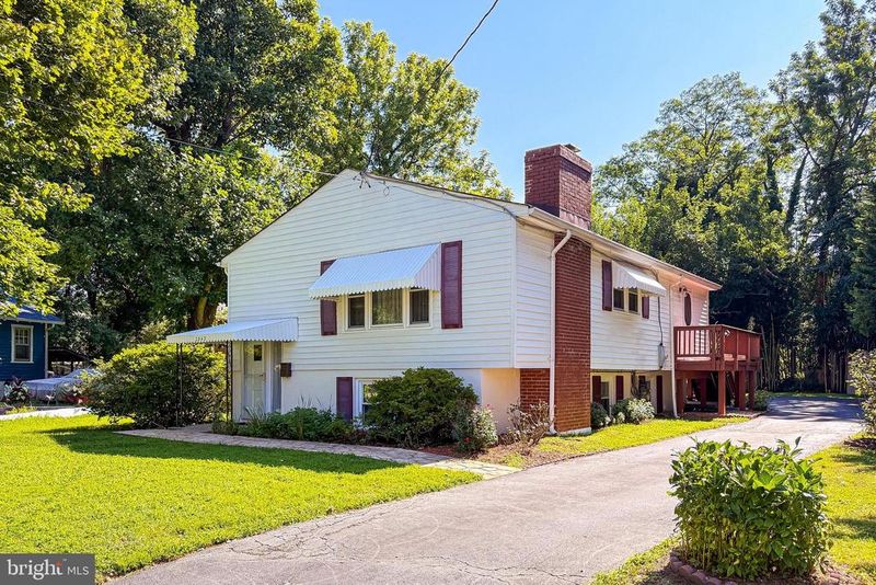2843 Annandale Rd, Falls Church, VA 22042