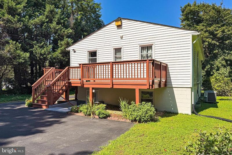 2843 Annandale Rd, Falls Church, VA 22042