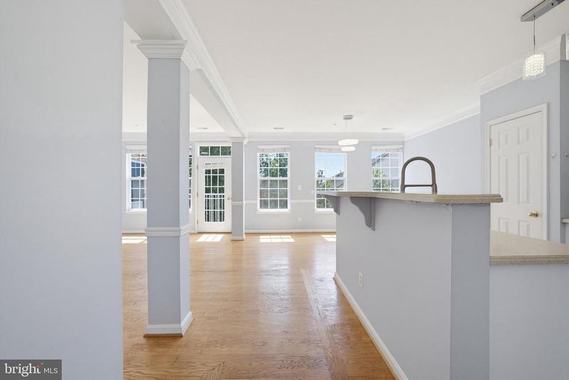 2665 Manhattan Pl #310, Vienna, VA 22180