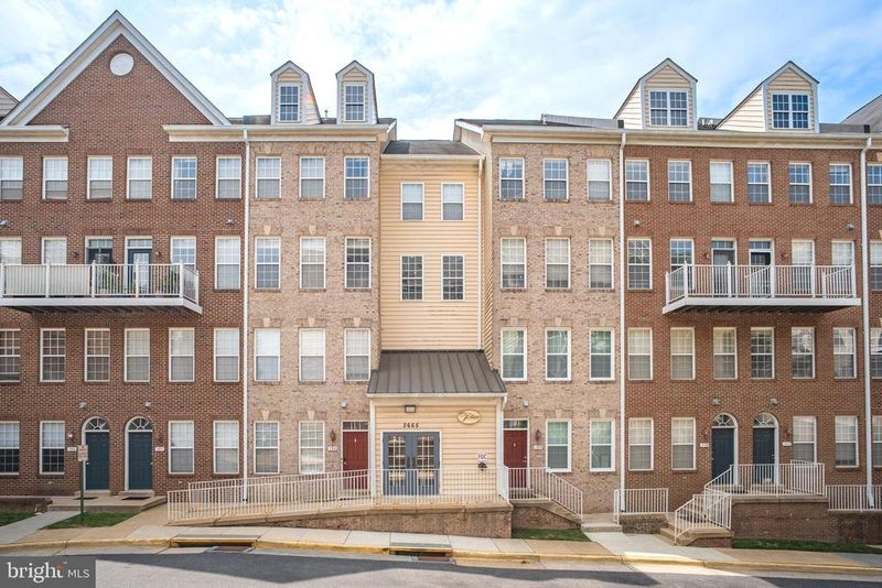 2665 Manhattan Pl #310, Vienna, VA 22180