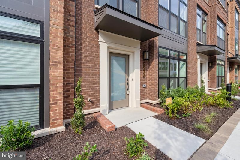 5609 Vermillion Cir, Bethesda, MD 20816