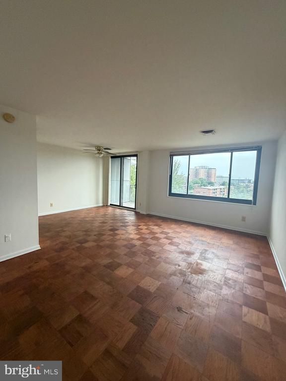 3450 Toledo Ter #512, Hyattsville, MD 20782