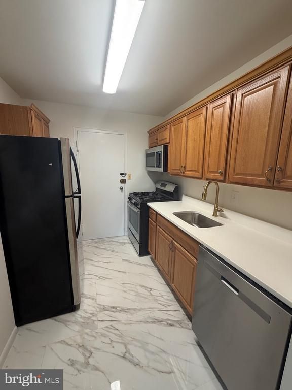 3450 Toledo Ter #512, Hyattsville, MD 20782