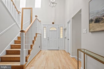 12417 Goldfinch Ct, Potomac, MD 20854