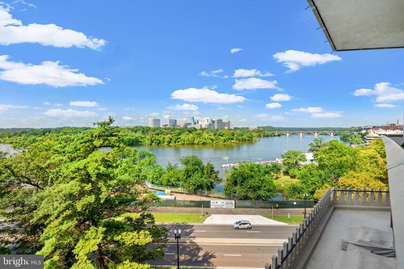 2700 NW Virginia Ave NW #801, Washington, DC 20037