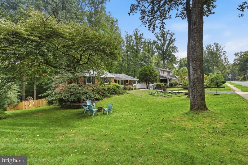 5109 Red Fox Dr, Annandale, VA 22003